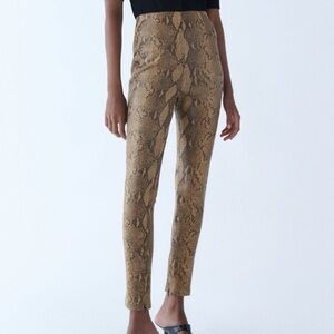 ZARA- SNAKE EFFECT LEGGINGS